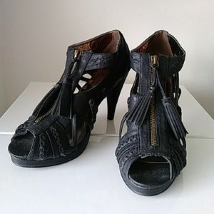 Mark Heel Appeal Platform Sandal Shoes. Brand NEW!